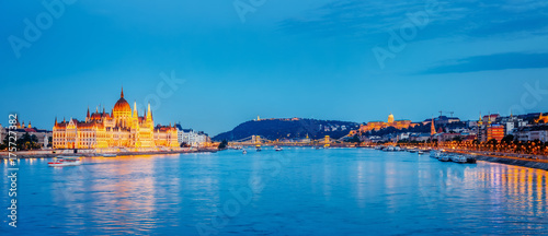 Photography Evening view of Hungarian Parliament with Margit bridge