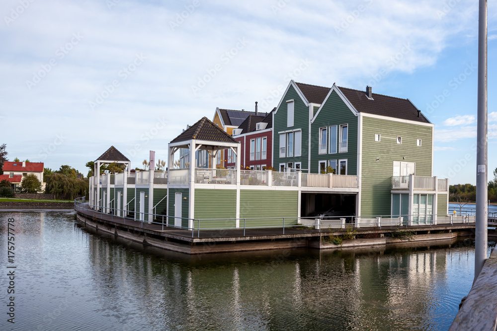 houses at the water