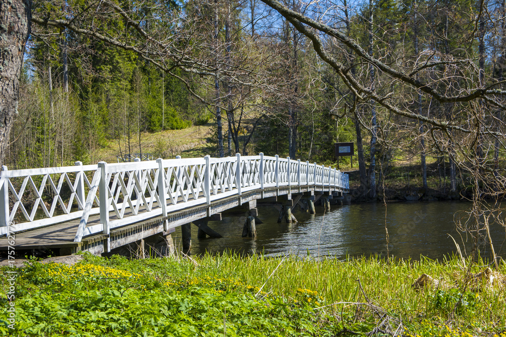 Wooden bridge in Mustio park