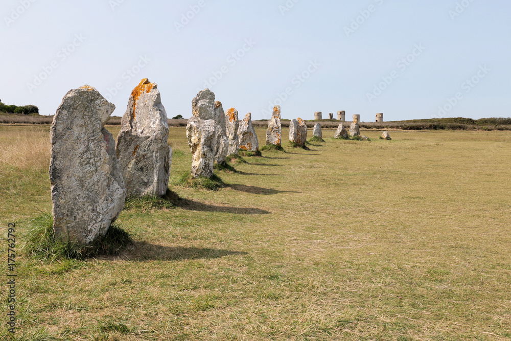 Presqu’il de Crozon Camaret sur mer Alignements de Lagatjar Stock Photo — free download