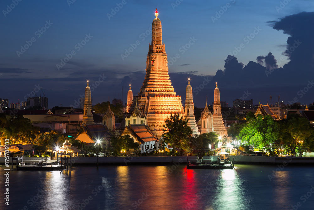 Arun temple Bangkok Thailand landmark river front