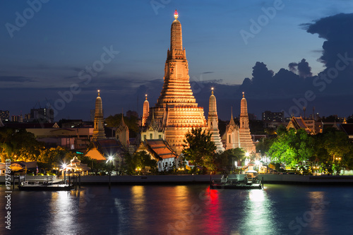 Arun temple Bangkok Thailand landmark river front © pranodhm