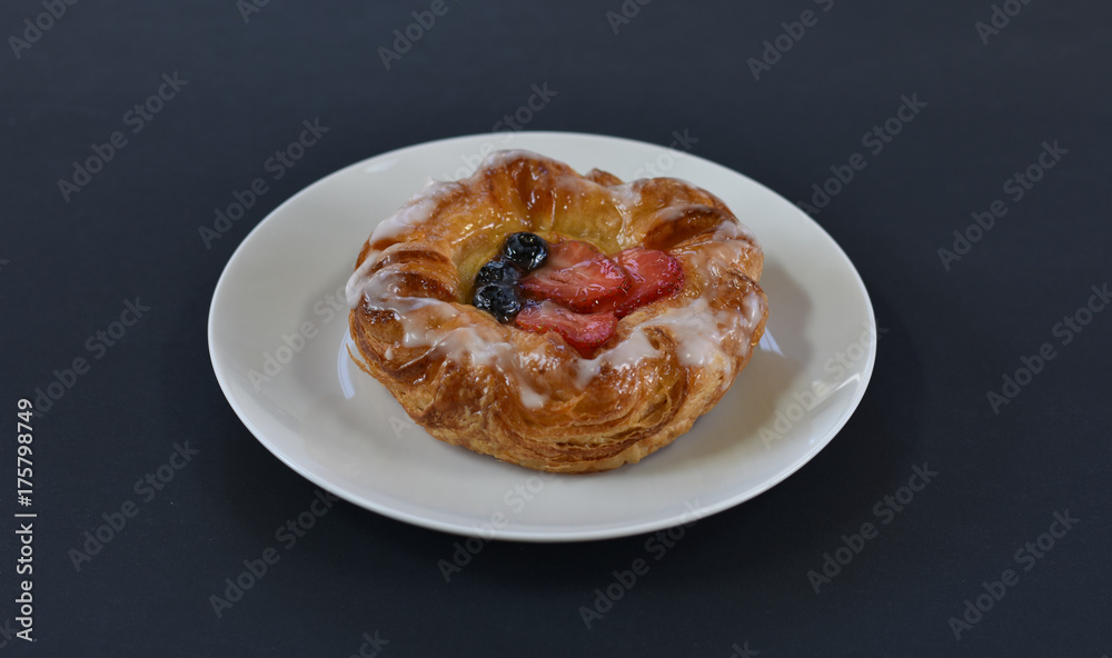 Pastry with Fruit Pastry with Fruit