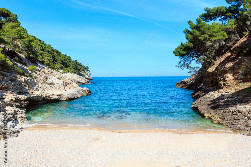 Fototapeta premium Summer Baia della Pergola beach, Puglia, Italy