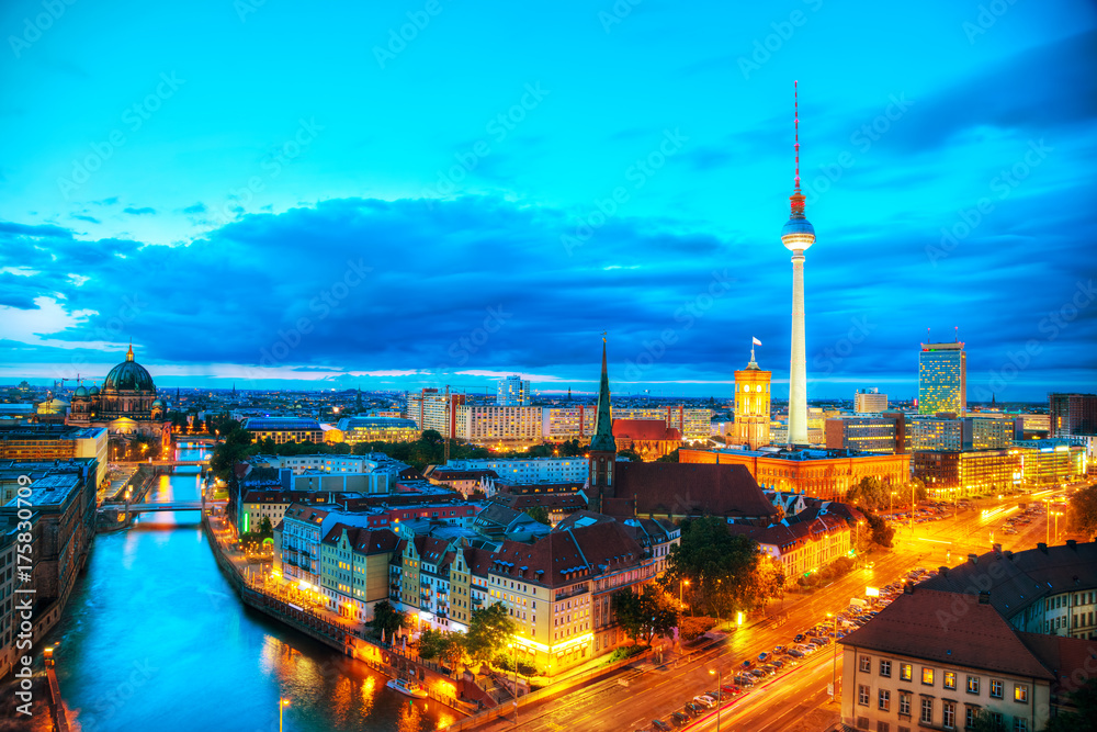 Fototapeta premium Aerial overview of Berlin
