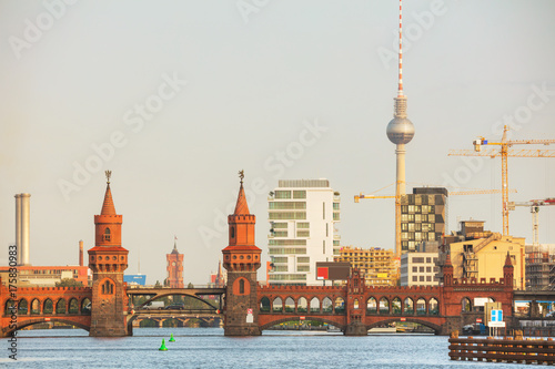 Obraz na płótnie Oberbaum bridge in Berlin w salonie