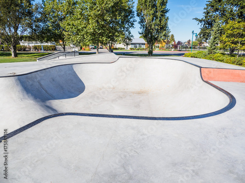Bild auf Leinwand Skateboarding park at the ocean shore