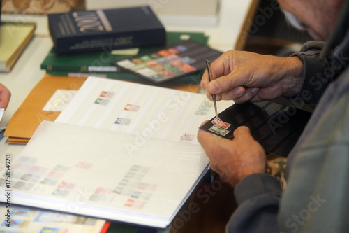 briefmarken sammeln - to collect stamps