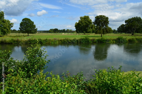 Rivière "le Loir" au Lude (Sarthe - France)