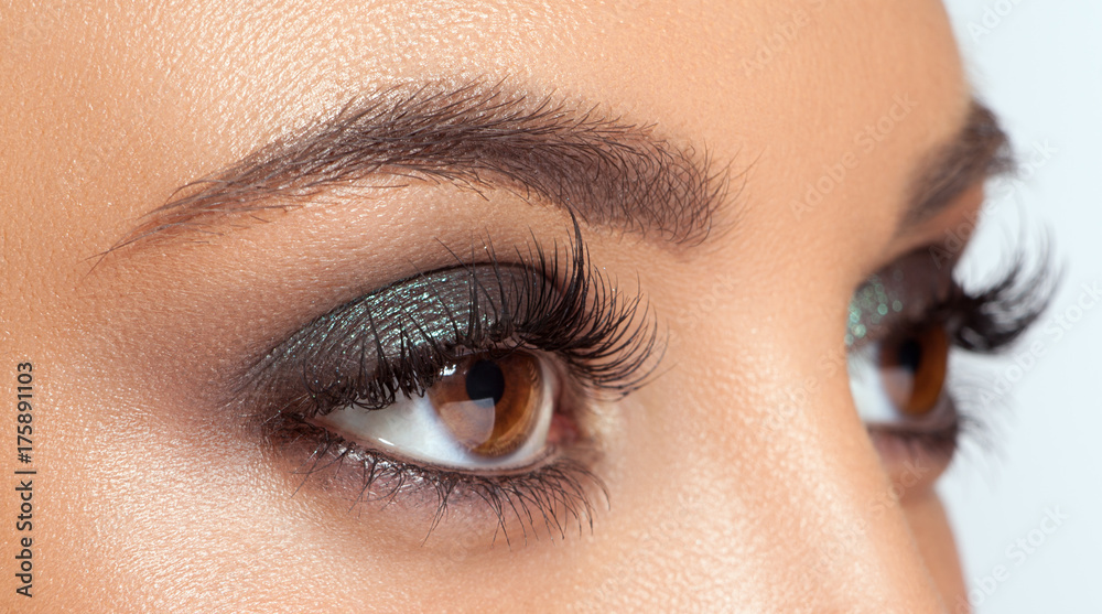 Naklejka premium Brown Eye Makeup