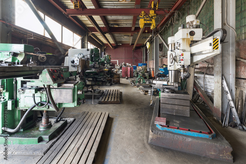 Vintage Drilling, milling, turning machines.