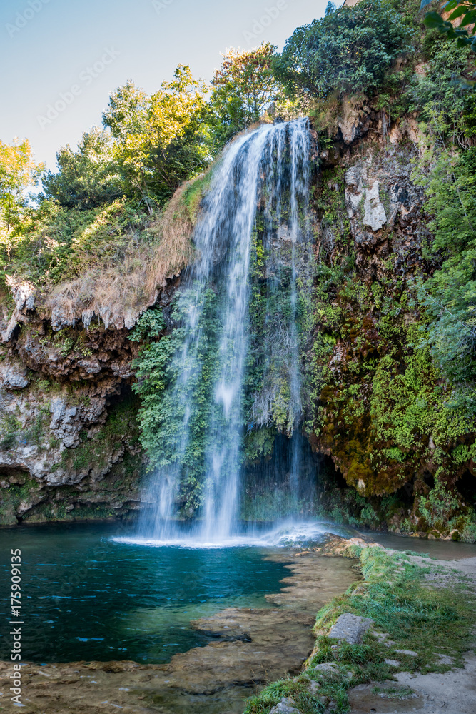 Obraz premium La cascade de Salles la Source