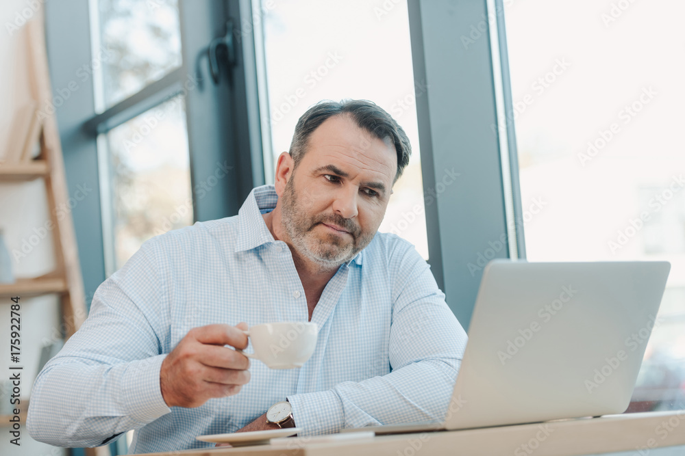 businessman drinking coffee