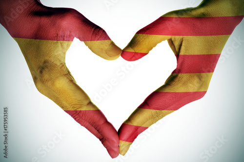 heart with the Catalan and the Spanish flags