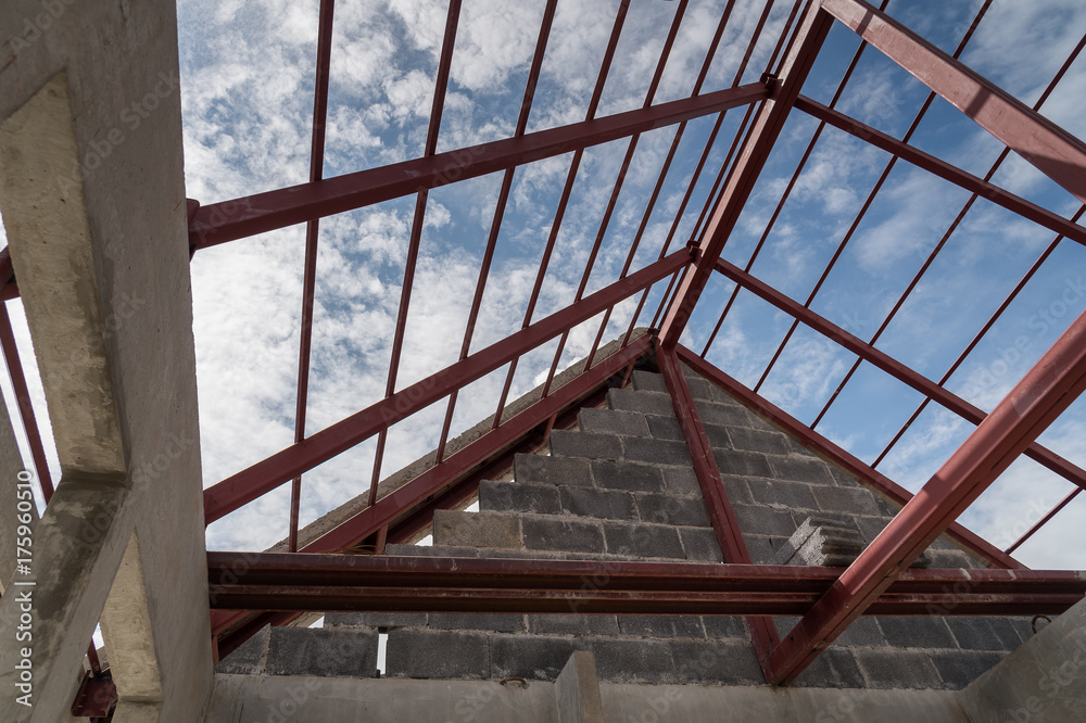 Obraz premium Steel roof frame of building.