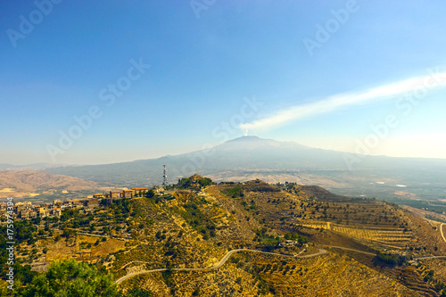 Etna fumante vista Centuripe 8 photo