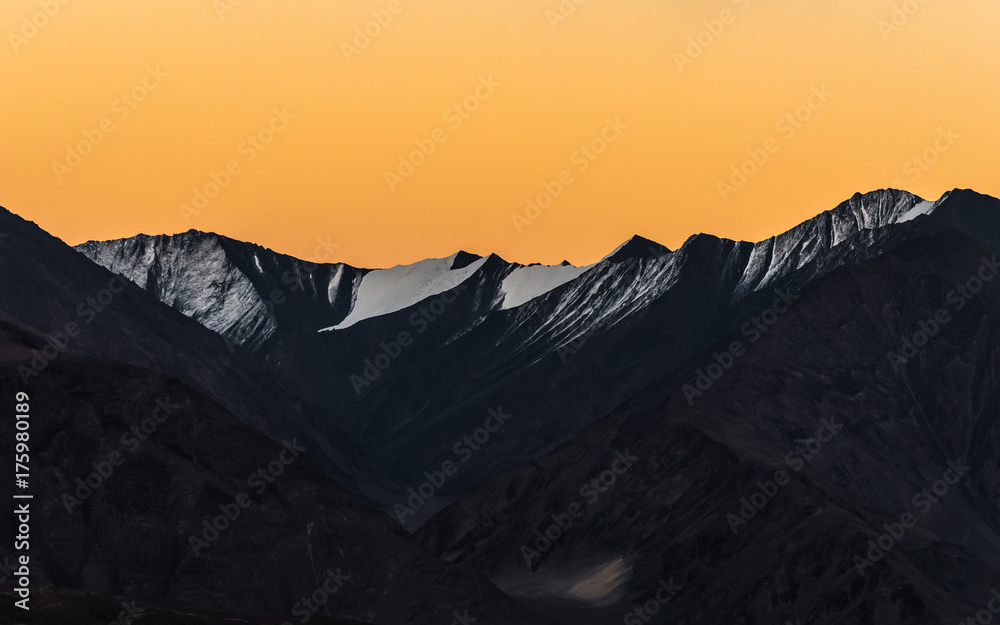 Naklejka premium Himalaya mountains background from leh lardakh,india