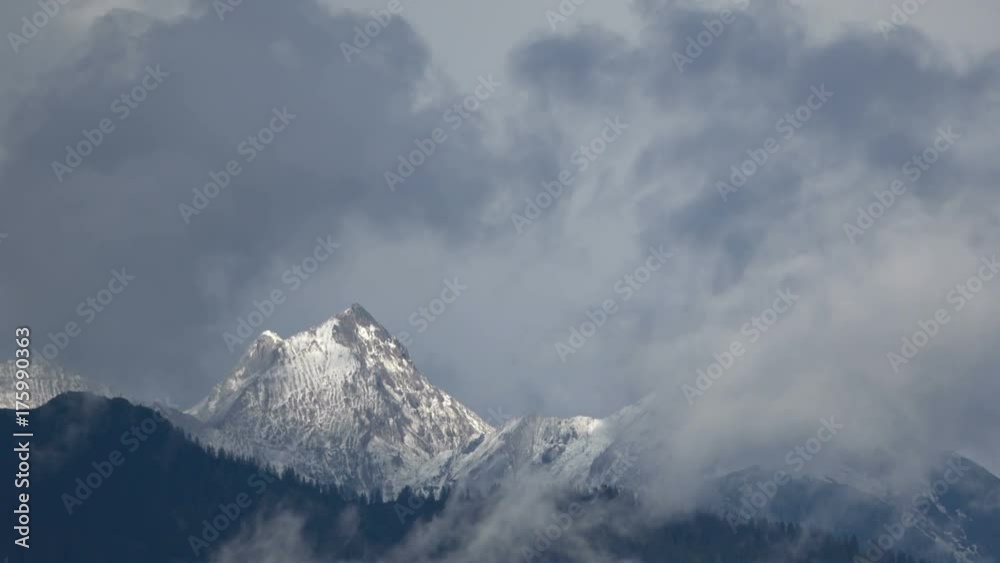 Berge mit Wolken im Zeitraffer, Allgäu, Berggipfel, Alpinismus, 4K