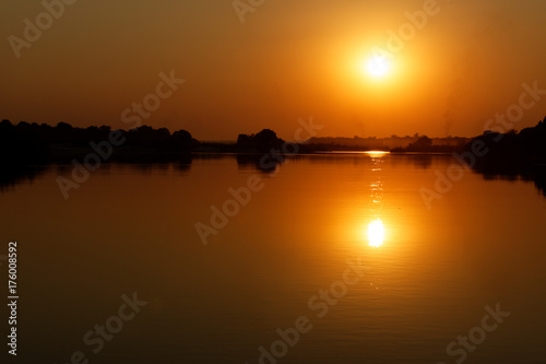 Coucher de soleil en Zambie photo