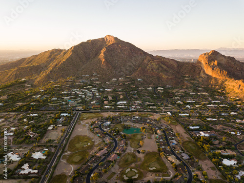 Cuadro en lienzo camelback mpuntain. in arizona
