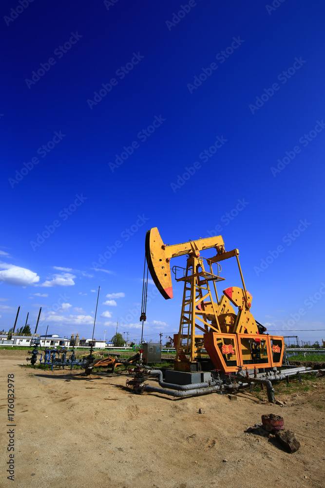 The oil pump, industrial equipment The oil pump, industrial equipment