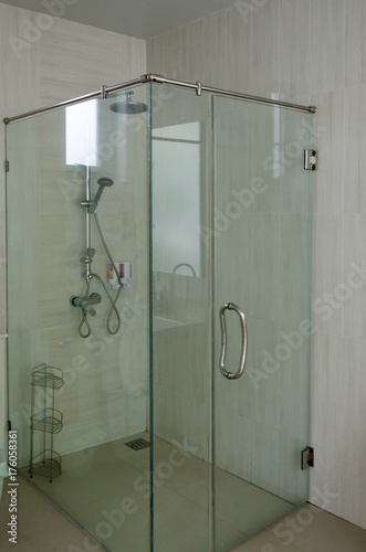 Glass shower