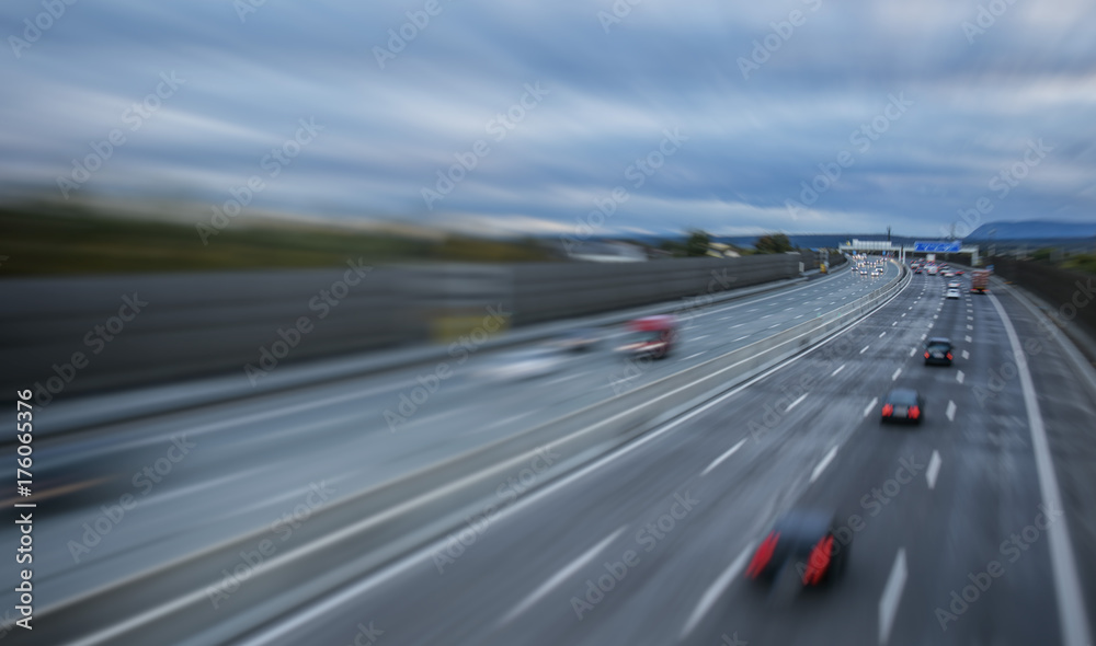 Fototapeta premium busy highway traffic