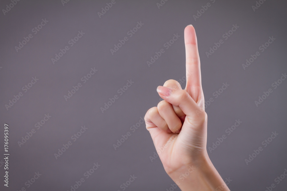 hand showing, pointing up 1 fingers, number one hand gesture