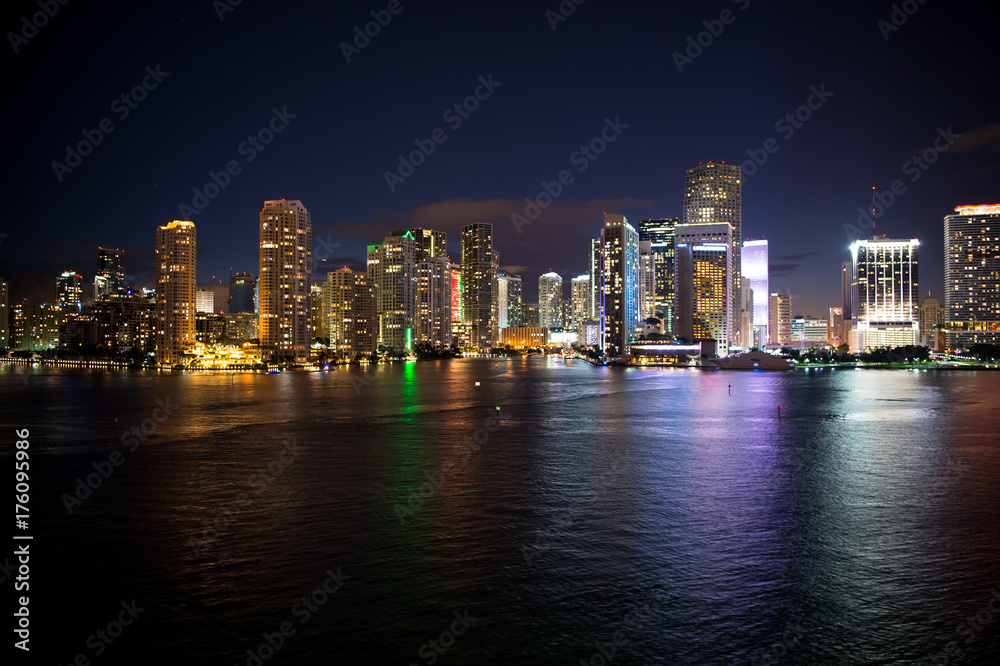 Miami skyline skyscraper at night