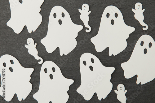 Konstfotografi Halloween ghost shapes on a slate background
