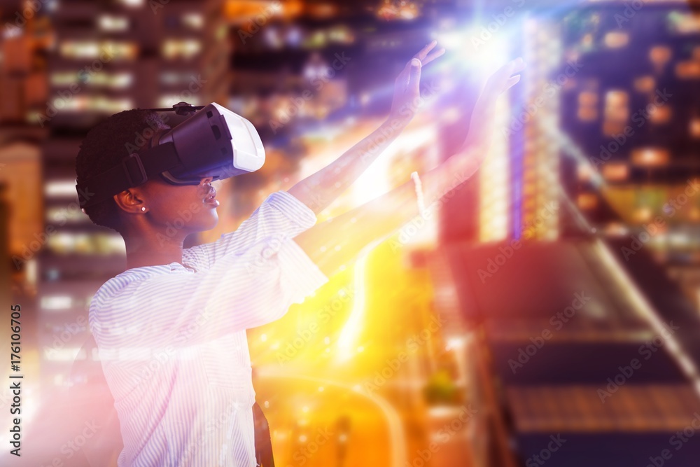 Naklejka premium Composite image of young woman gesturing while using virtual