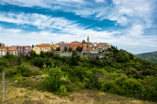 Die Stadt Labin in Istrien in Kroatien © grafxart