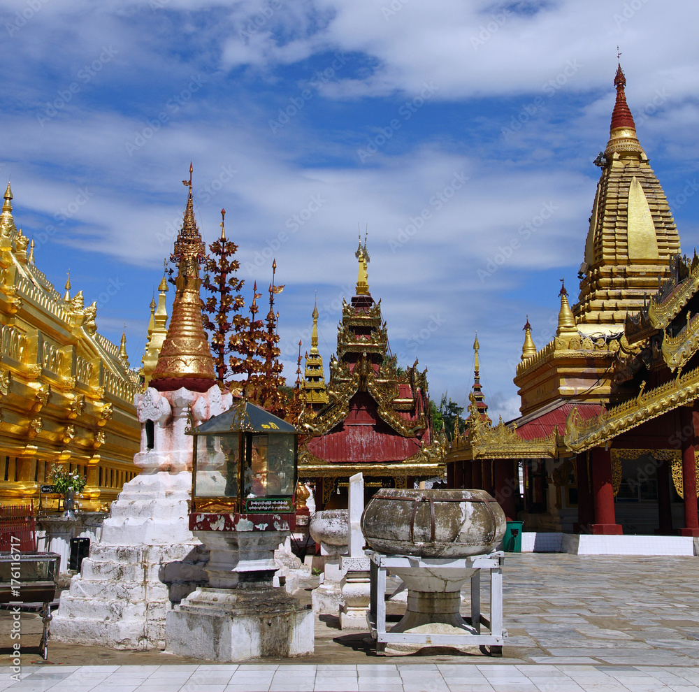 Fototapeta premium pagoda shwezigon