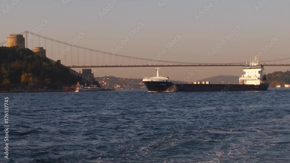 Tankers / Bosphorus, Istanbul Tankers / Bosphorus, Istanbul