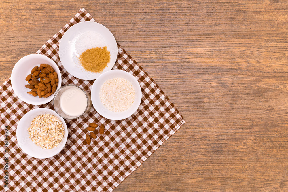 Plant alternative milk recipe: almond, oat, rice Plant alternative milk recipe: almond, oat, rice