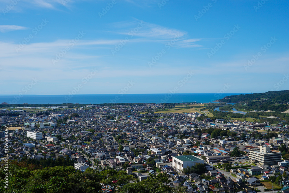 新潟県村上市臥牛山からの眺望