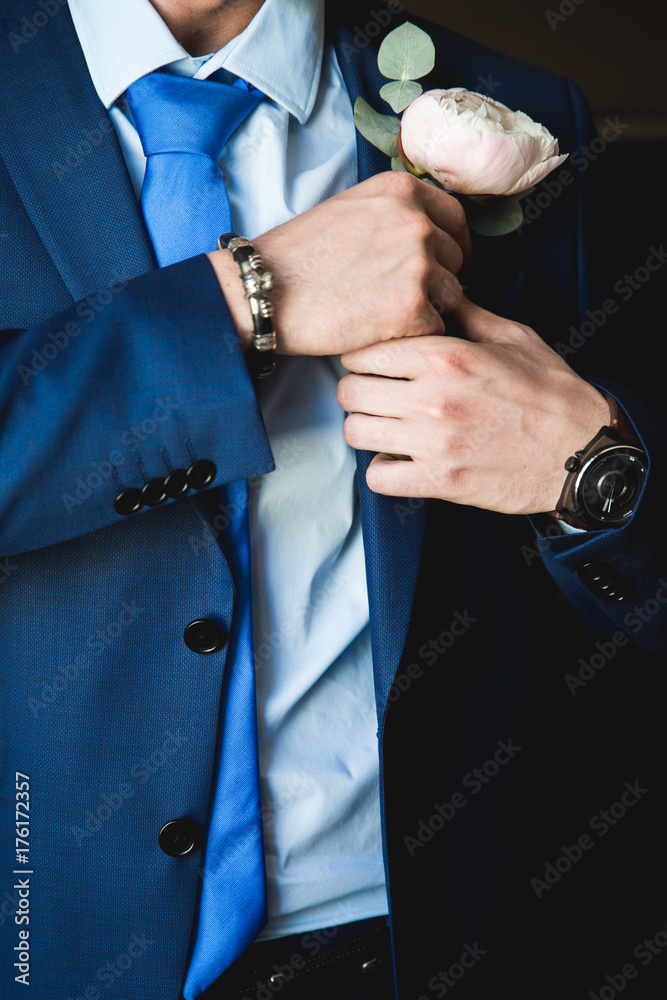 casual jacket with tie