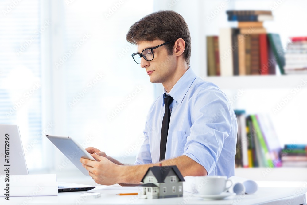 Tablet. Tablet.