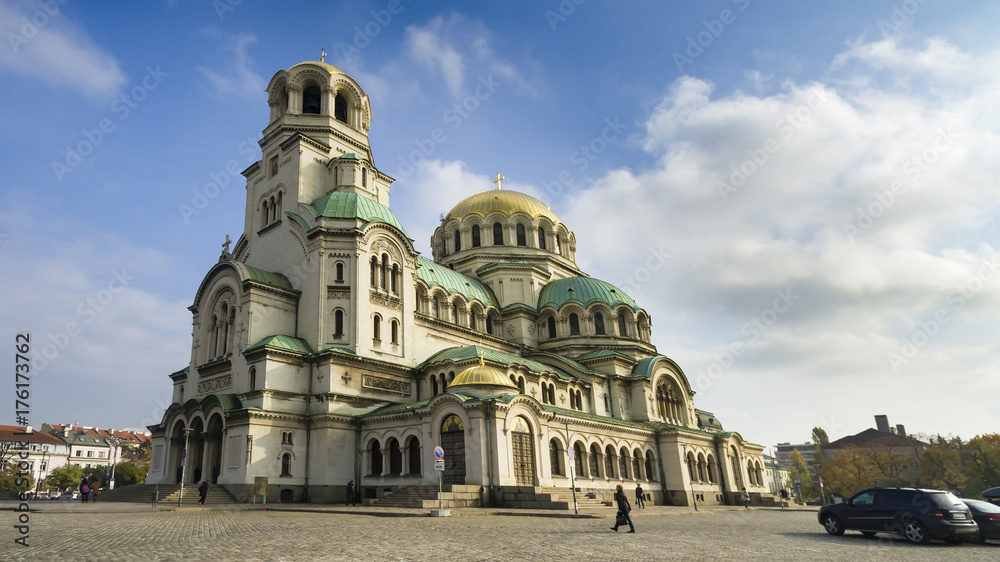 Fototapeta premium Beautiful view of Alexander Nevsky Cathedral in Sofia, the capital of Bulgaria