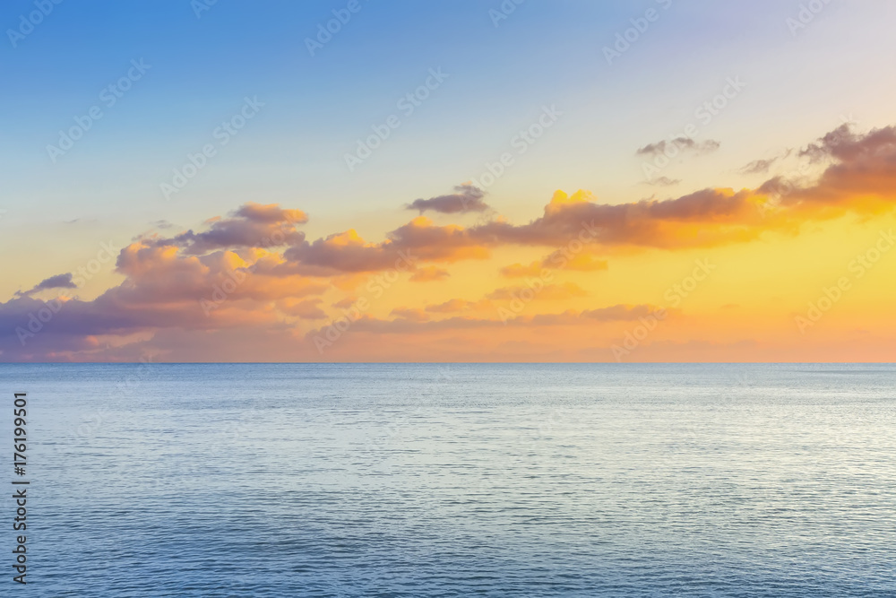 Obraz premium The sky and the sea