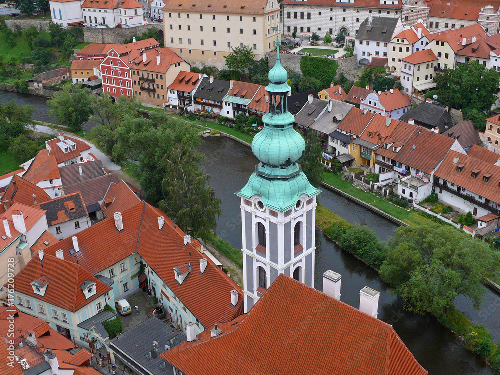 Obraz premium View from the castle tower on the ancient city of Cesky Krumlov