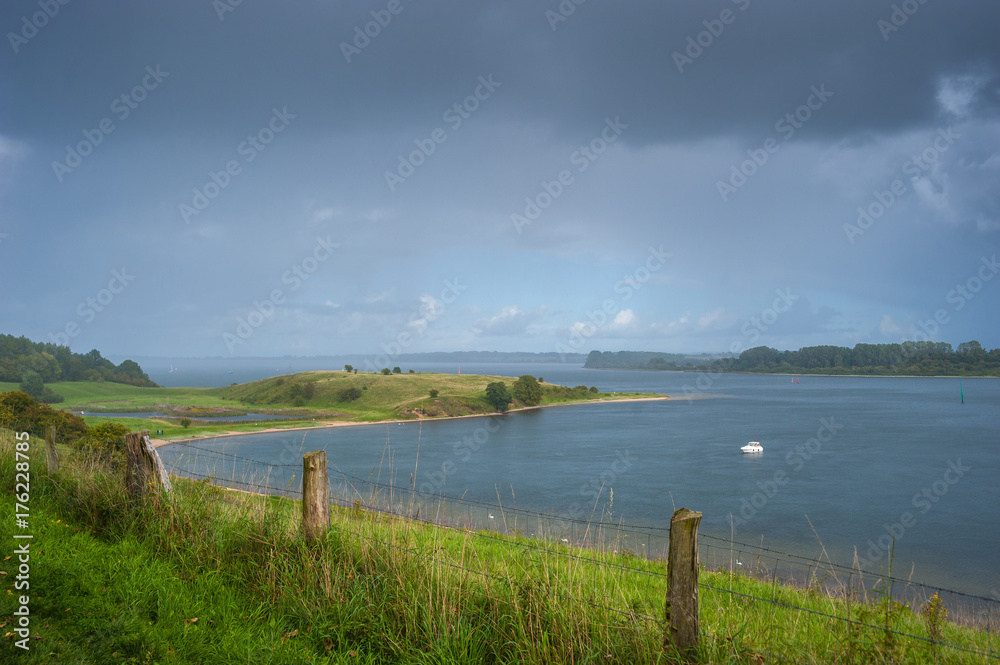 Landschaft mit Stülper Huk am Dummersdorfer Ufer in Lübeck - Dummersdorf Landschaft mit Stülper Huk am Dummersdorfer Ufer in Lübeck - Dummersdorf