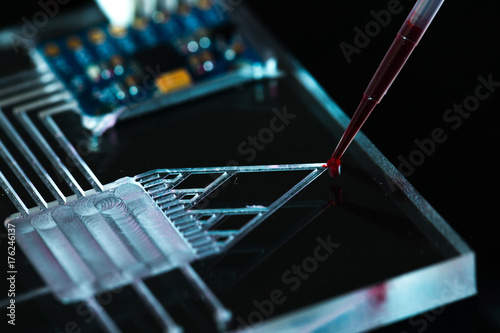 Obraz na plátně A lab-on-a-chip (LOC) is integration device with several laboratory functions