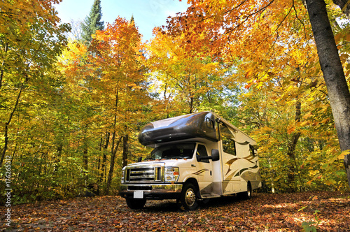 roadtrip with motorhome in Indian summer Ontario Canada