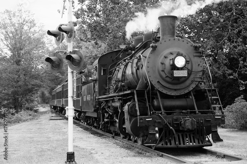 Steam train 10 in black and white