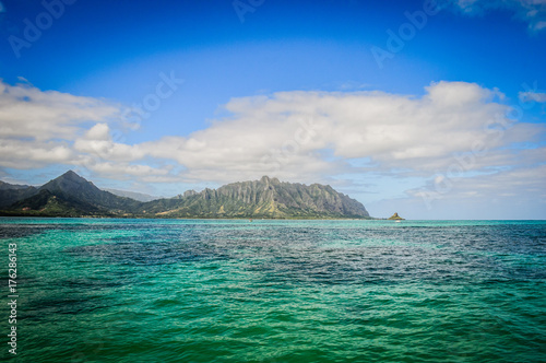 Kaneohe Sandbar near the Island of Oahu, Hawaii © Gregory