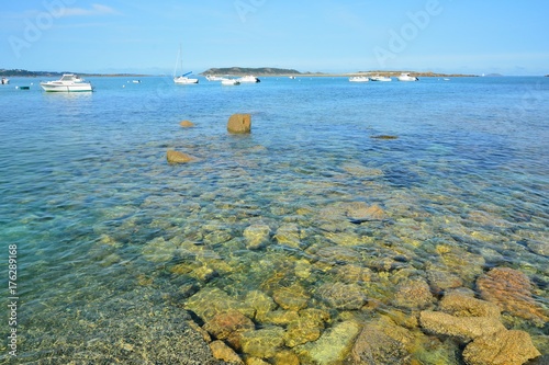 Paysage de bord de mer à Port Le Goff en Bretagne photo