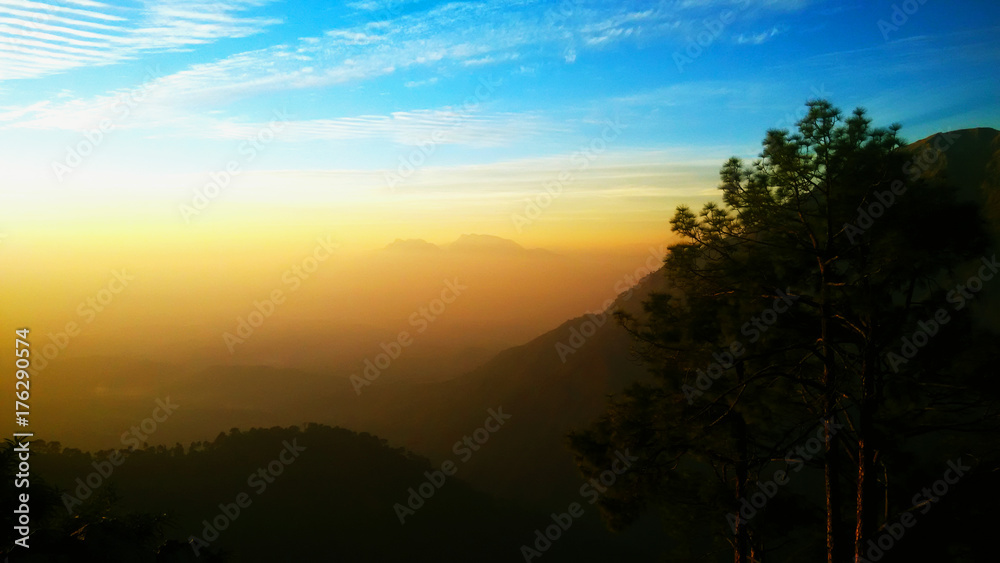 Fototapeta premium A Perfect Hill Station Evening....!!!!!!!