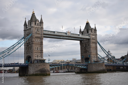 Fototapeta Naklejka Na Ścianę i Meble -  London Bridge