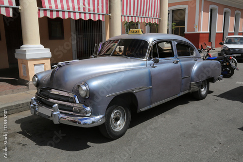 Wunderschöner Oldtimer auf Kuba photo